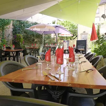 Restaurant Des Voyageurs Otel Nant